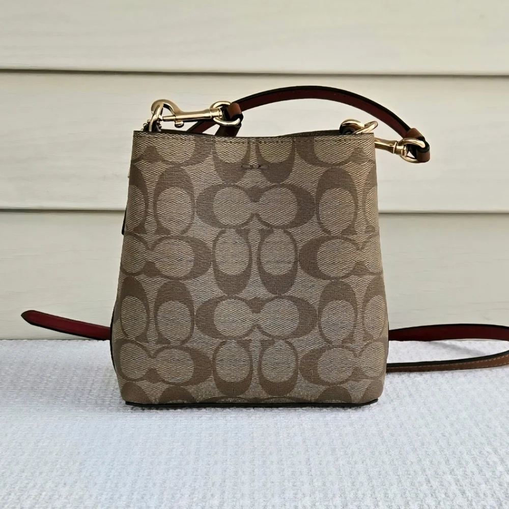 Coach Mini Town Bucket Bag with Cardholder Case In Coach Radial Rainbow - NWOT - Picture 3 of 12